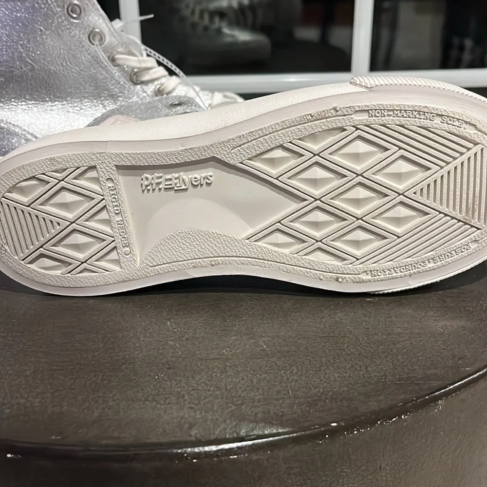 P.F‎ Flyers NWOT limited edition metallic silver high top sandlot unisex